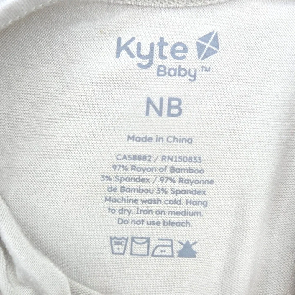 Kyte Baby Newborn Knotted Gown in Oat
